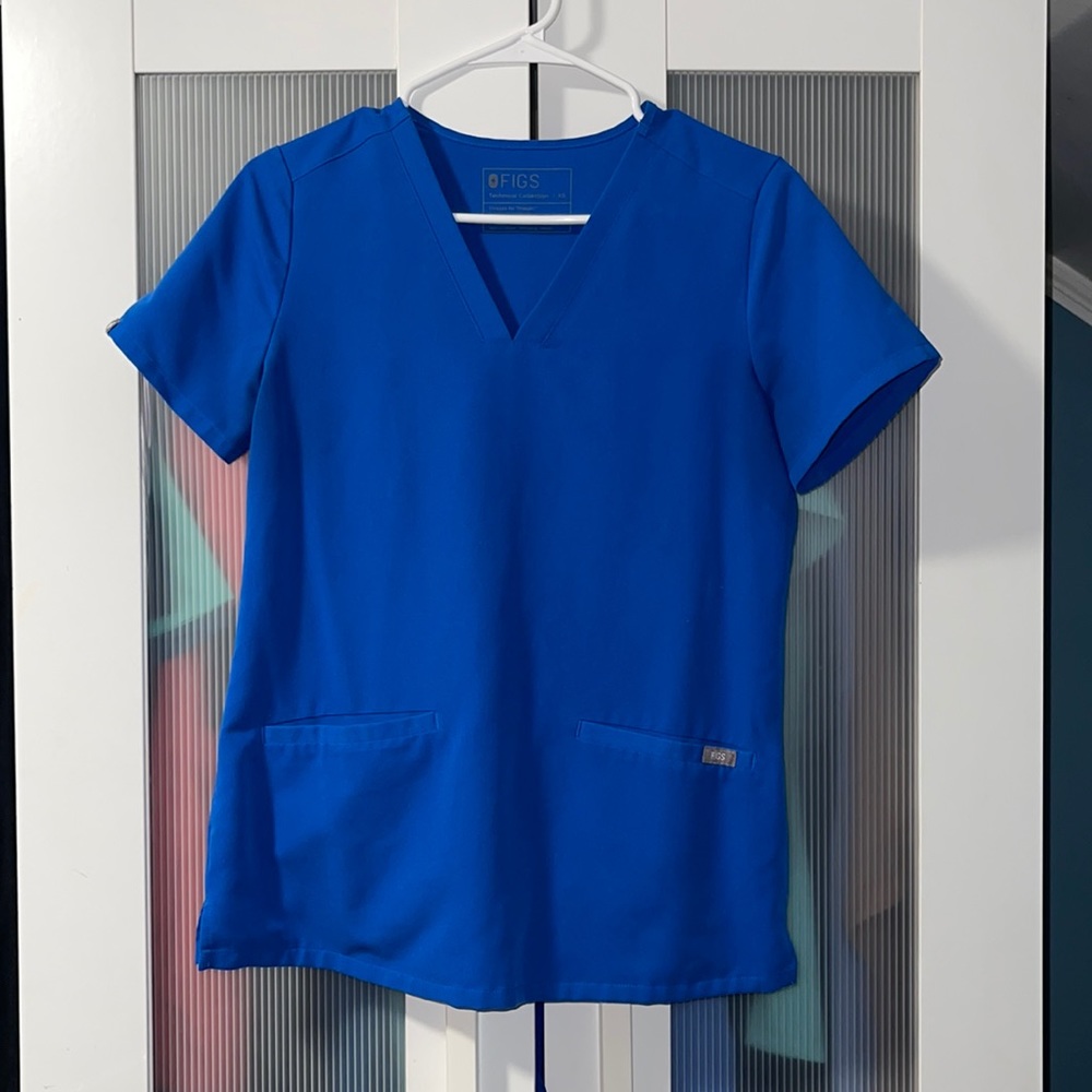 Dark blue figs scrub set- color no longer available on Figs website